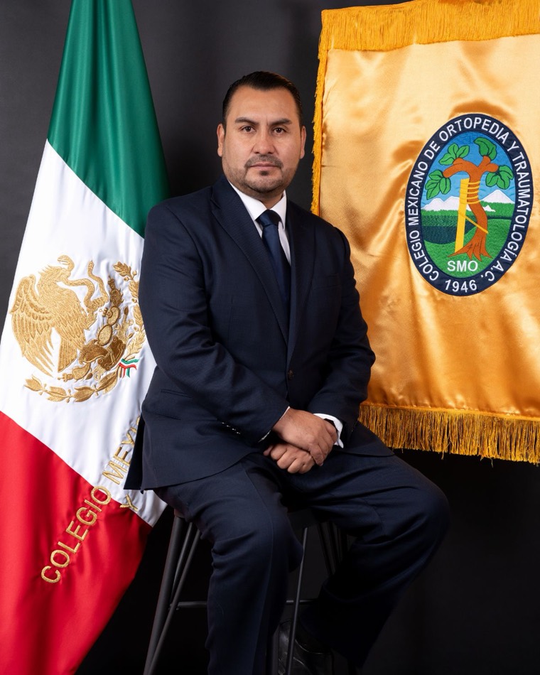 Fotografía de Dr. Julio César Pérez Alavez, Presidente del Congreso